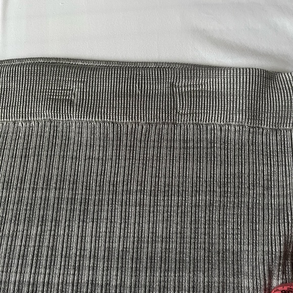 Club Monaco sweater and skirt set - Picture 8 of 9